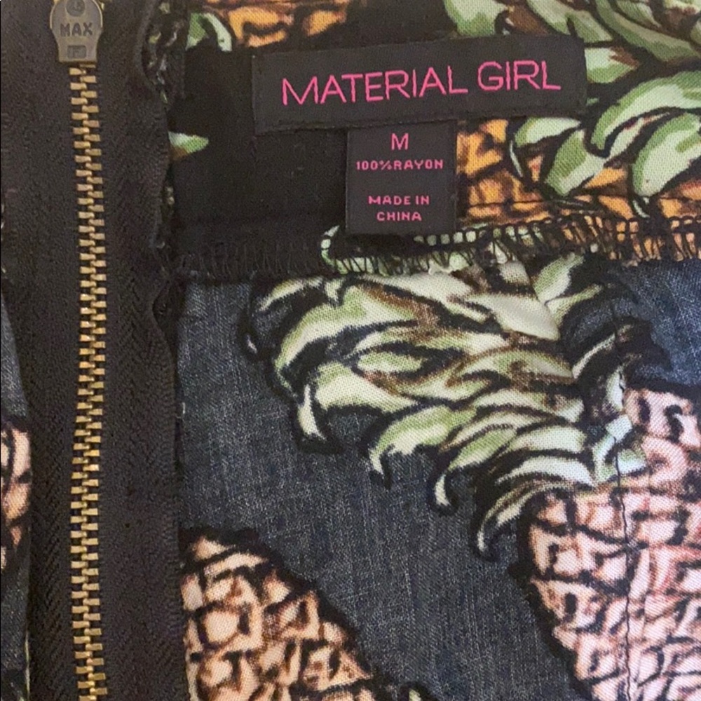 Pineapple Shorts - Picture 4 of 6